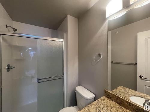 Edmonton, AB - Indoor Photo Showing Bathroom