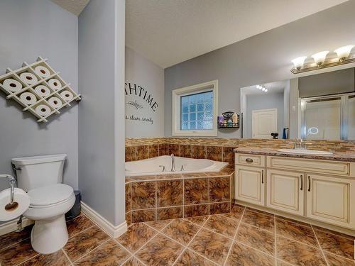 20204 130 Avenue, Edmonton, AB - Indoor Photo Showing Bathroom