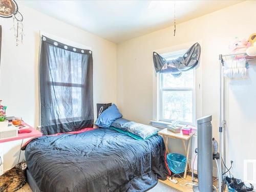 4708 49 St, Calmar, AB - Indoor Photo Showing Bedroom