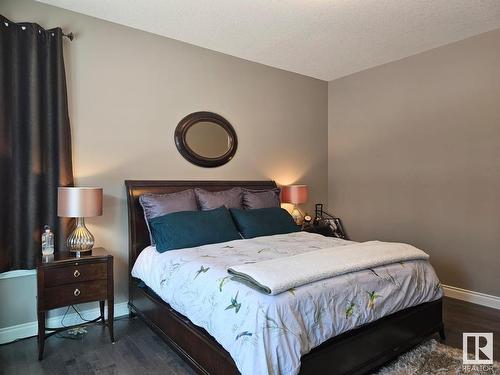 1318 Hainstock Way Sw, Edmonton, AB - Indoor Photo Showing Bedroom