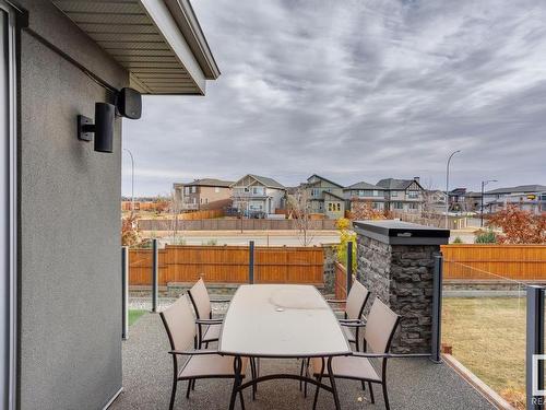 607 Howatt Drive Sw, Edmonton, AB - Outdoor