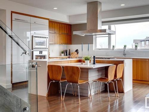 607 Howatt Drive Sw, Edmonton, AB - Indoor Photo Showing Kitchen