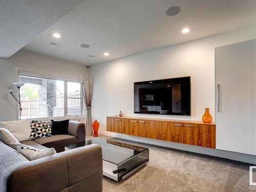 607 Howatt Drive Sw, Edmonton, AB - Indoor Photo Showing Living Room