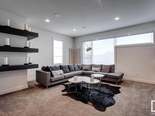 607 Howatt Drive Sw, Edmonton, AB - Indoor Photo Showing Living Room