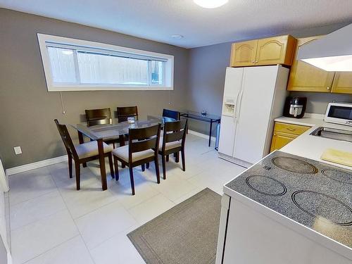 37 Alpine Boulevard, St. Albert, AB - Indoor Photo Showing Dining Room