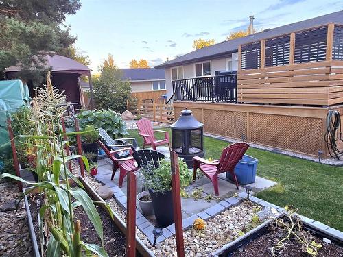 37 Alpine Boulevard, St. Albert, AB - Outdoor With Deck Patio Veranda