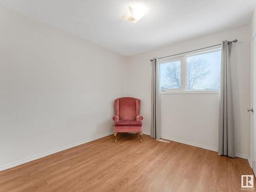 10312 Lauder Avenue, Edmonton, AB - Indoor Photo Showing Other Room