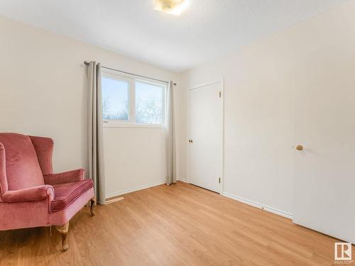 10312 Lauder Avenue, Edmonton, AB - Indoor Photo Showing Other Room