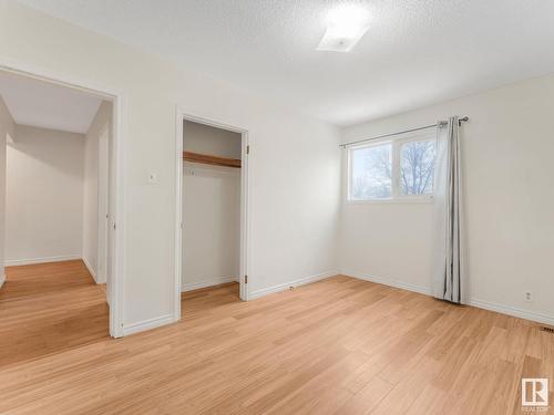 10312 Lauder Avenue, Edmonton, AB - Indoor Photo Showing Other Room