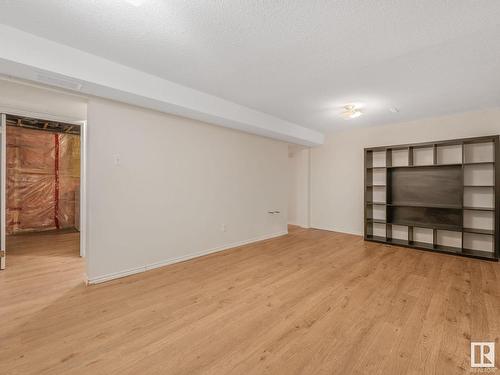 10312 Lauder Avenue, Edmonton, AB - Indoor Photo Showing Other Room