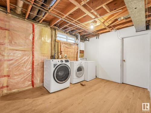 10312 Lauder Avenue, Edmonton, AB - Indoor Photo Showing Laundry Room