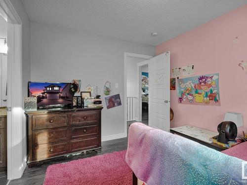 1451 29 St, Edmonton, AB - Indoor Photo Showing Bedroom