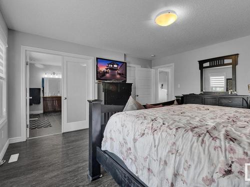 1451 29 St, Edmonton, AB - Indoor Photo Showing Bedroom