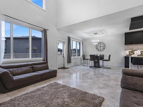 2104 18 Avenue, Edmonton, AB - Indoor Photo Showing Living Room