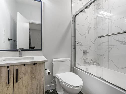 2104 18 Avenue, Edmonton, AB - Indoor Photo Showing Bathroom