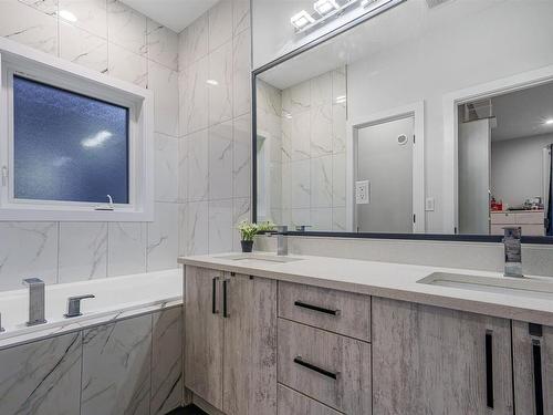 2104 18 Avenue, Edmonton, AB - Indoor Photo Showing Bathroom