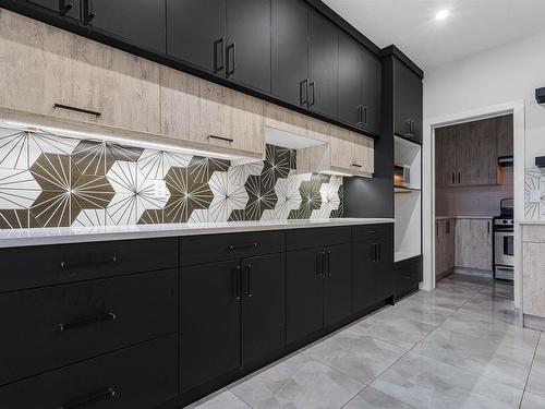 2104 18 Avenue, Edmonton, AB - Indoor Photo Showing Kitchen