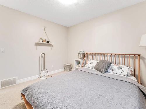 16725 18 Avenue, Edmonton, AB - Indoor Photo Showing Bedroom