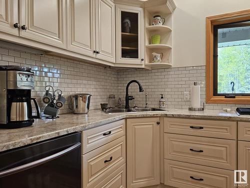 9213 Hwy 621, Rural Brazeau County, AB - Indoor Photo Showing Kitchen With Double Sink