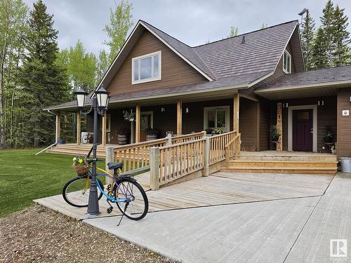 9213 Hwy 621, Rural Brazeau County, AB - Outdoor With Deck Patio Veranda