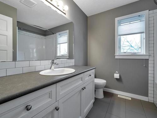 10611 130 Street, Edmonton, AB - Indoor Photo Showing Bathroom