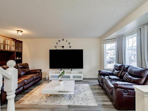 2918 31 Street, Edmonton, AB - Indoor Photo Showing Living Room