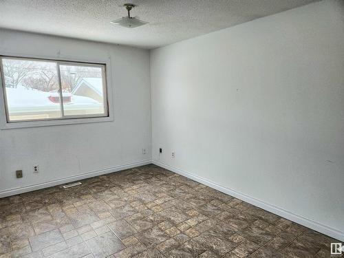 12245 86 Street, Edmonton, AB - Indoor Photo Showing Other Room