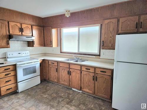 12245 86 Street, Edmonton, AB - Indoor Photo Showing Kitchen With Double Sink