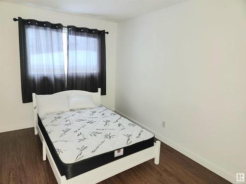 12245 86 Street, Edmonton, AB - Indoor Photo Showing Bedroom