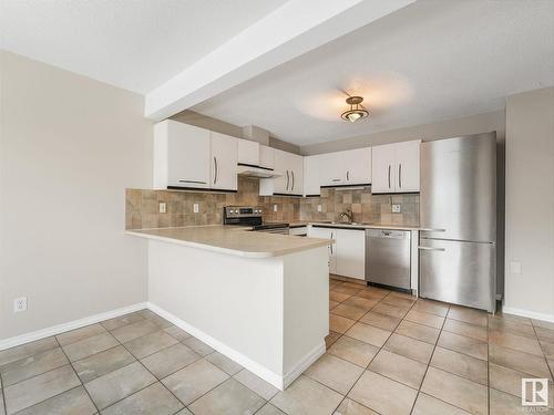 30 9520 174 Street, Edmonton, AB - Indoor Photo Showing Kitchen With Upgraded Kitchen