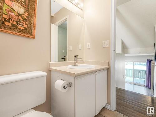 30 9520 174 Street, Edmonton, AB - Indoor Photo Showing Bathroom