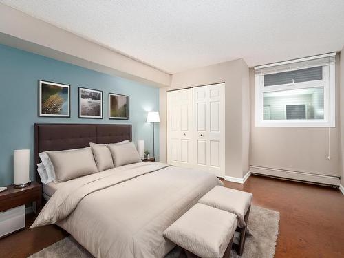 203 10545 Saskatchewan Drive, Edmonton, AB - Indoor Photo Showing Bedroom