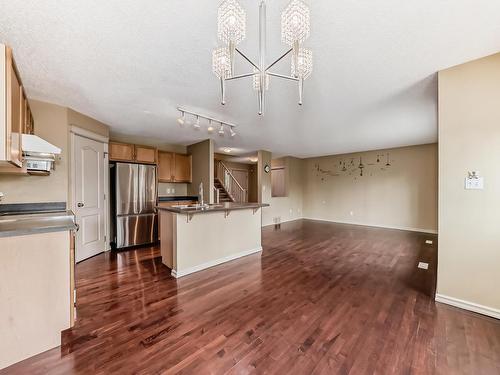 842 Barnes Link Link, Edmonton, AB - Indoor Photo Showing Kitchen