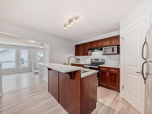 Edmonton, AB - Indoor Photo Showing Kitchen