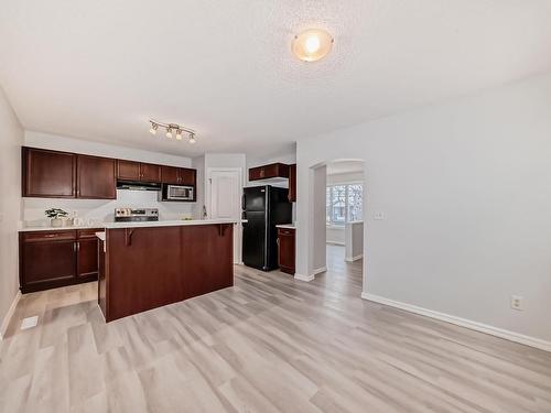 Edmonton, AB - Indoor Photo Showing Kitchen