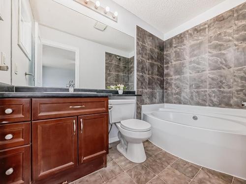 Edmonton, AB - Indoor Photo Showing Bathroom