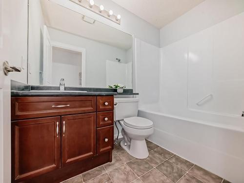 Edmonton, AB - Indoor Photo Showing Bathroom