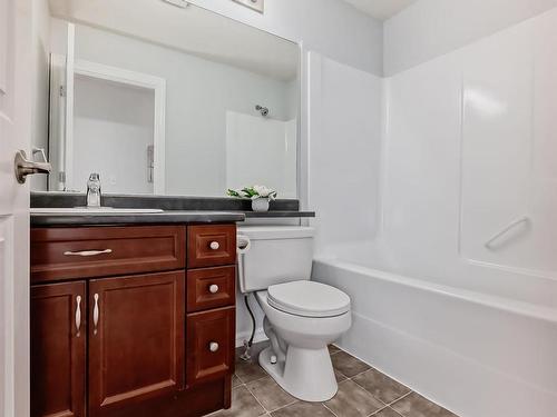 Edmonton, AB - Indoor Photo Showing Bathroom