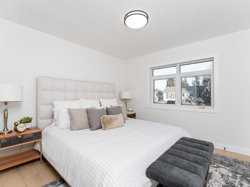 10566 42 Street, Edmonton, AB - Indoor Photo Showing Bedroom