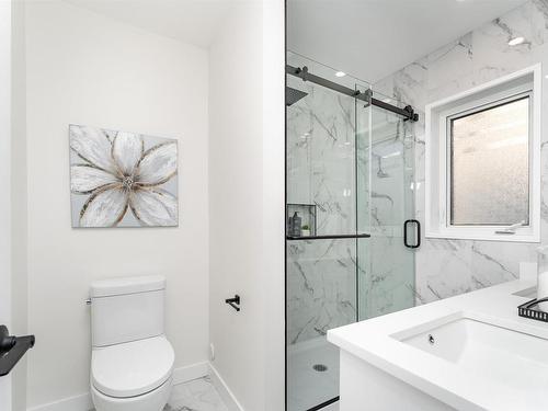 10566 42 Street, Edmonton, AB - Indoor Photo Showing Bathroom