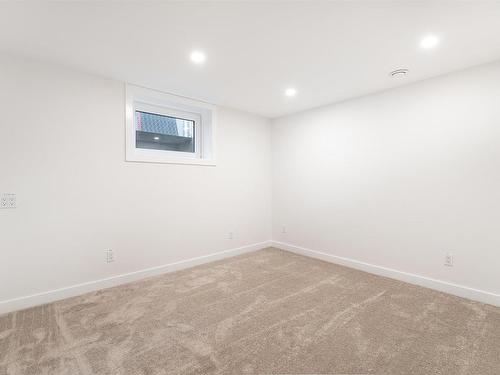 10566 42 Street, Edmonton, AB - Indoor Photo Showing Other Room