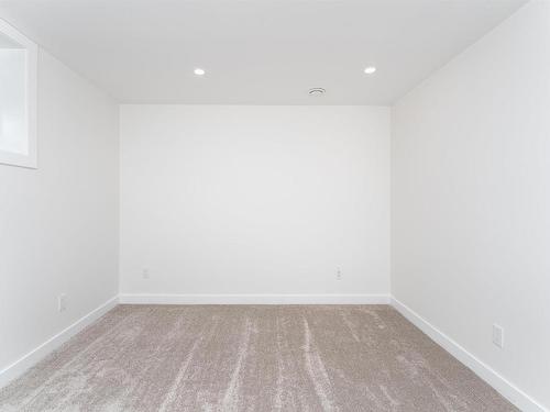 10566 42 Street, Edmonton, AB - Indoor Photo Showing Other Room