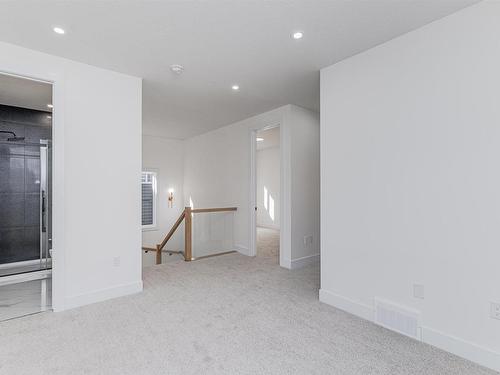 1728 18 Street, Edmonton, AB - Indoor Photo Showing Other Room