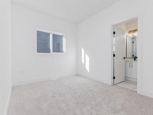 1728 18 Street, Edmonton, AB - Indoor Photo Showing Other Room