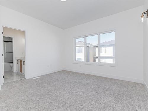 1728 18 Street, Edmonton, AB - Indoor Photo Showing Other Room