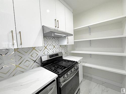 1728 18 Street, Edmonton, AB - Indoor Photo Showing Kitchen