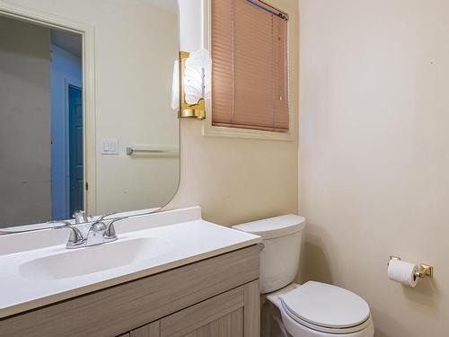 232 Ockenden Place, Edmonton, AB - Indoor Photo Showing Bathroom