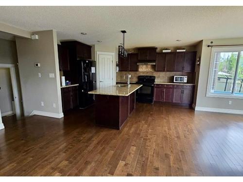 1518 36B Avenue, Edmonton, AB - Indoor Photo Showing Kitchen