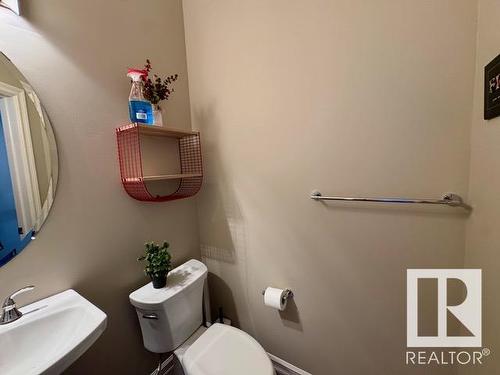 1518 36B Avenue, Edmonton, AB - Indoor Photo Showing Bathroom