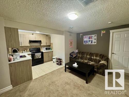 1518 36B Avenue, Edmonton, AB - Indoor Photo Showing Kitchen